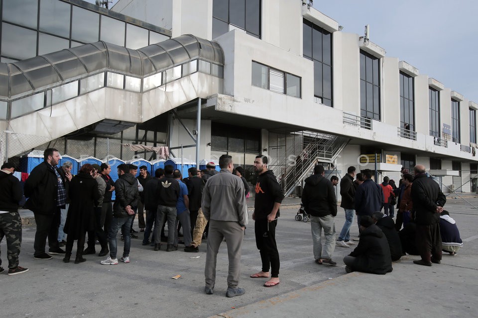 Refugee camp at Helliniko airport / Πρόσφυγες και μετανάστες στο Ελληνικό