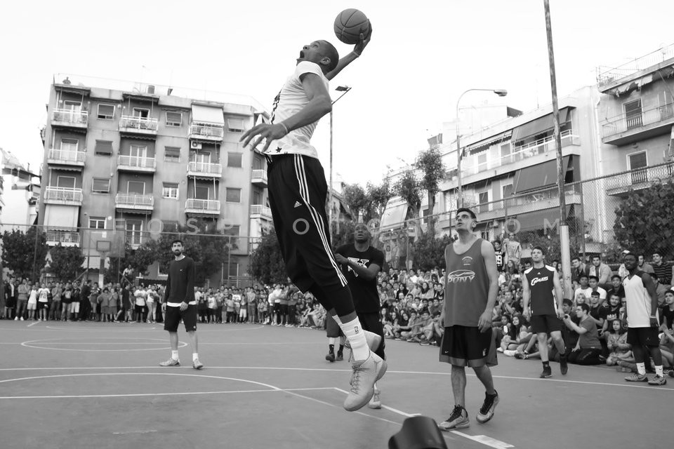 Giannis Antetokounmpo in Athens / Ο Γιάννης Αντετοκούνμπο στα Σεπόλια