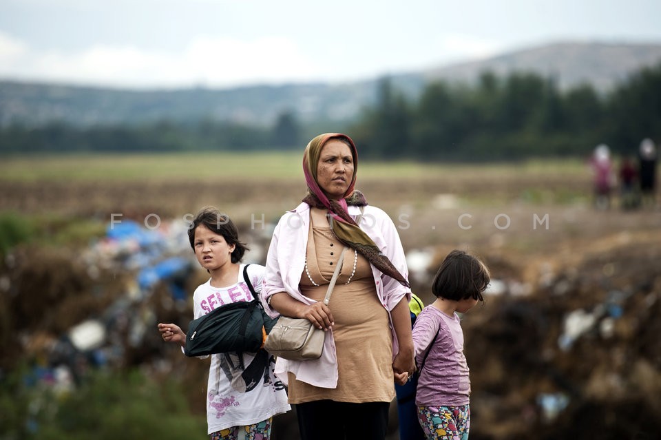 Migrants and refugees in Idomeni / Μετανάστες και πρόσφυγες στην Ειδομένη