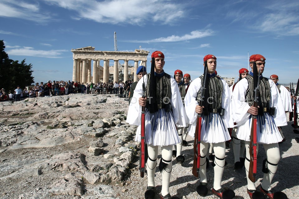 71 years since the liberation of Athens / 71 χρόνια από την απελευθέρωση της Αθήνας