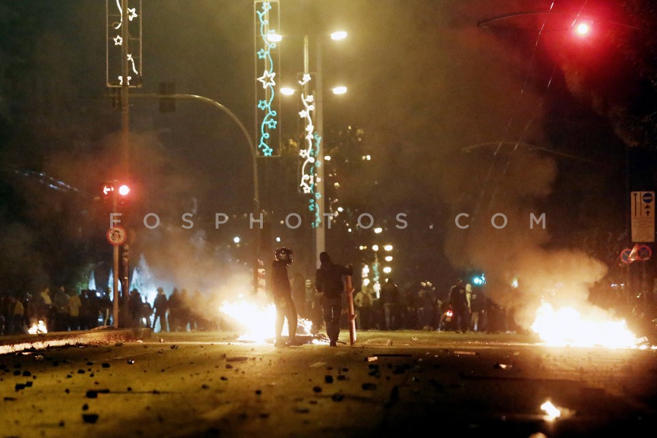 Clashes outside the Postolos Nikolaidis football stadium /  Συγκρούσεις οπαδών του ΠΑΟ με τα ΜΑΤ στην Αλεξάνδρας