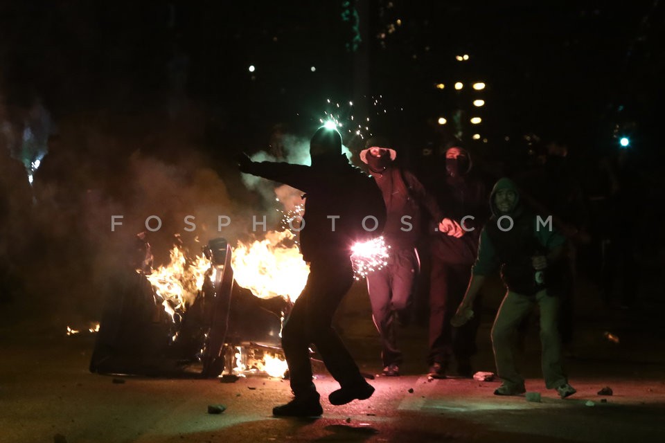 Clashes outside the Postolos Nikolaidis football stadium /  Συγκρούσεις οπαδών του ΠΑΟ με τα ΜΑΤ στην Αλεξάνδρας