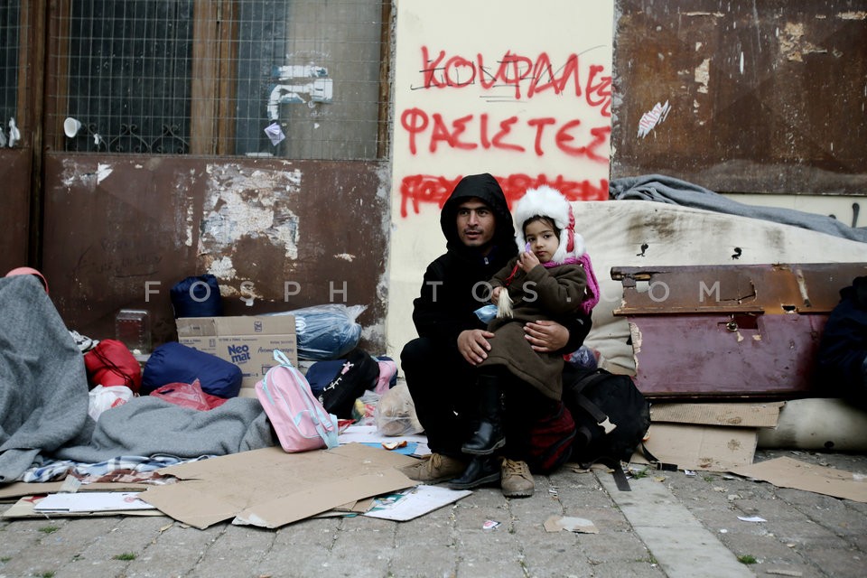 Migrants and refugees  in Victoria Square, Athens  /  Μετανάστες και πρόσφυγες στην πλατεία Βικτωρίας