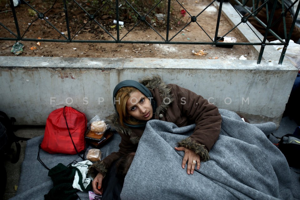 Migrants and refugees  in Victoria Square, Athens  /  Μετανάστες και πρόσφυγες στην πλατεία Βικτωρίας