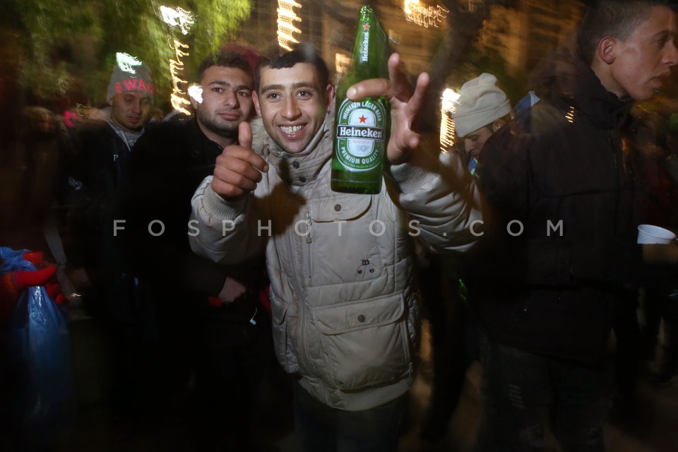 New Year's evening in Victoria Square, Athens  / Αλλαγή χρόνου στην πλατεία Βικτωρίας