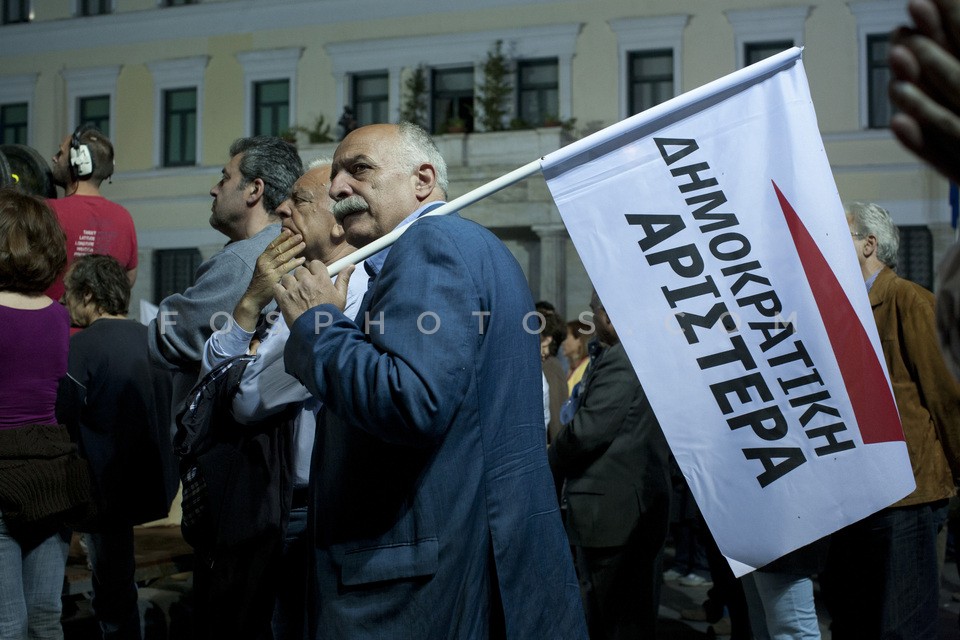 Fotis Kouvelis of Democratic Left speaks in a pre-election campaign in Kotzia Square on Sunday 29th of April/ O Φώτης Κουβέλης σε κεντρική προεκλογική συγκέντρωση της Δημοκρατικής Αριστεράς στην πλατεία Κοτζιά την Κυριακή 29 Απριλίου