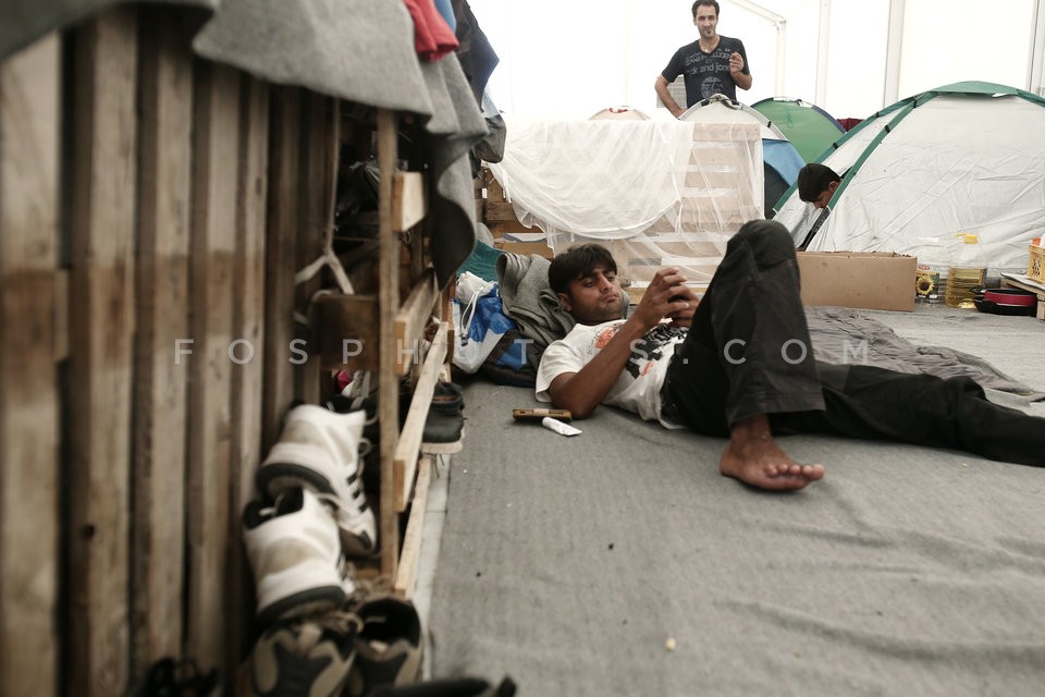 Helliniko refugee camp / Κέντρο φιλοξενίας προσφύγων στο Ελληνικό