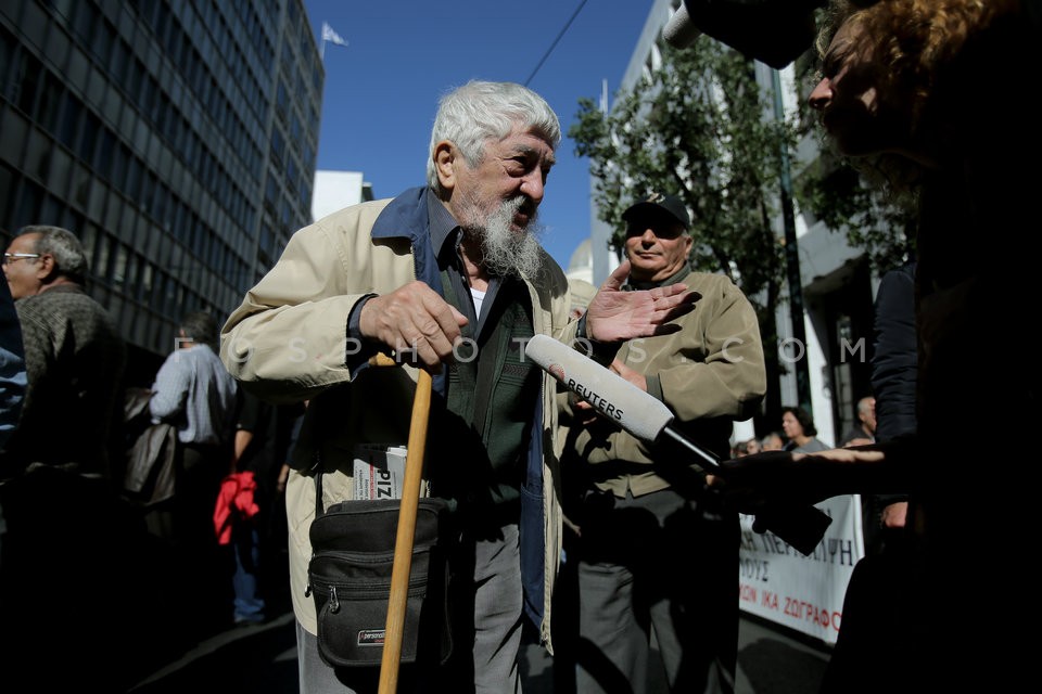 Pensioners in protest march / Πορεία συνταξιούχων