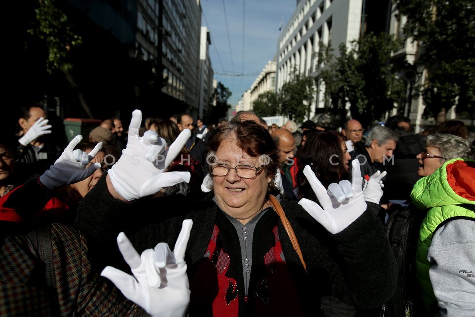 Demonstration by people with disabilities /  Πορεία διαμαρτυρίας ΑμΕΑ.