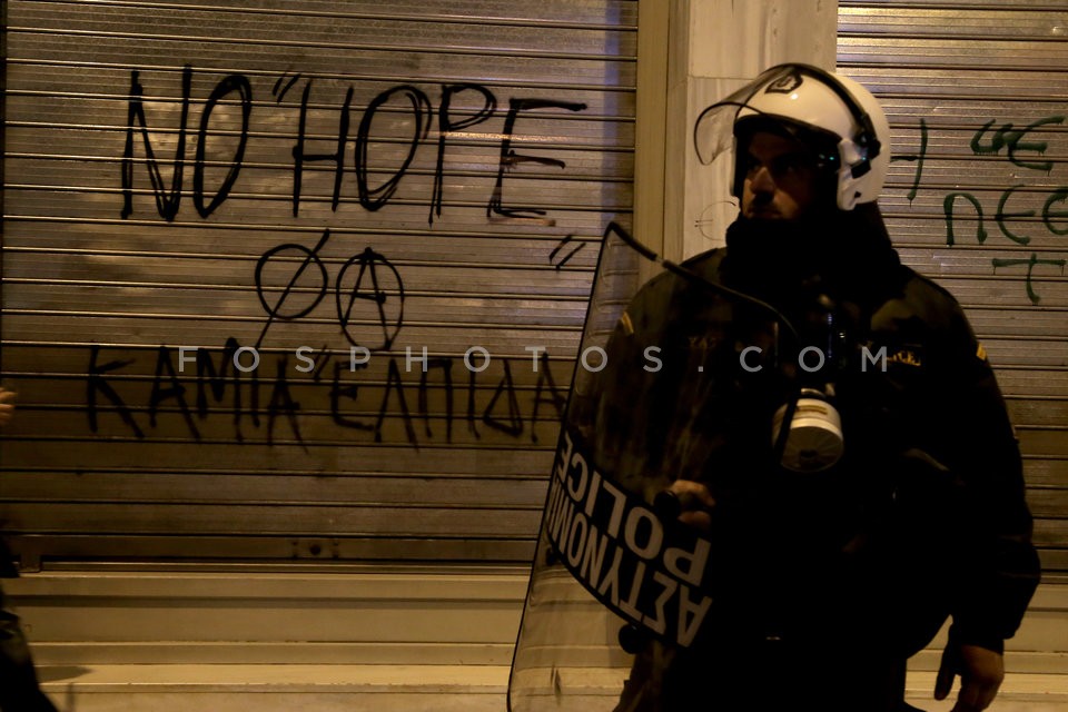 Protest march hold by antiauthoritarians and clashes with riot police  / Πορεία αντιεξουσιαστών και επεισόδια στα Εξάρχεια