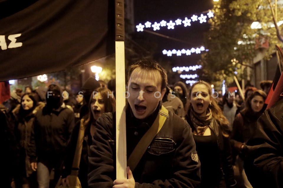 Protest march hold by antiauthoritarians and clashes with riot police  / Πορεία αντιεξουσιαστών και επεισόδια στα Εξάρχεια