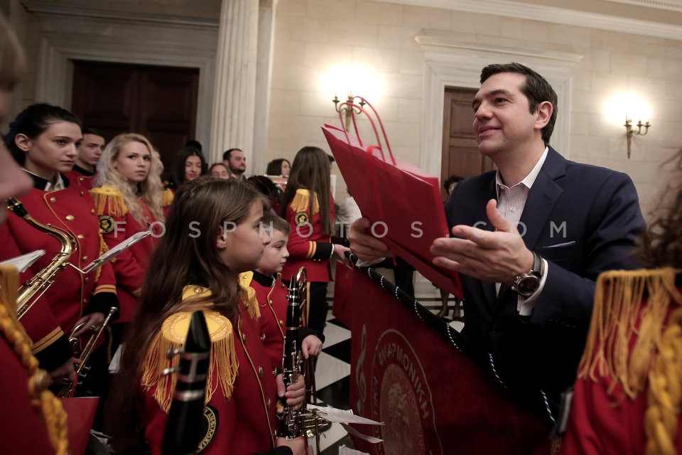 Christmas carols at Maximos mansion / Κάλαντα στο Μαξίμου