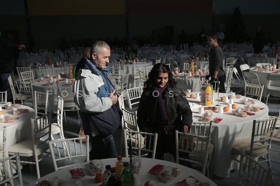 Christmas lunch to people in need / Χριστουγεννιάτικο γεύμα αλληλεγγύης