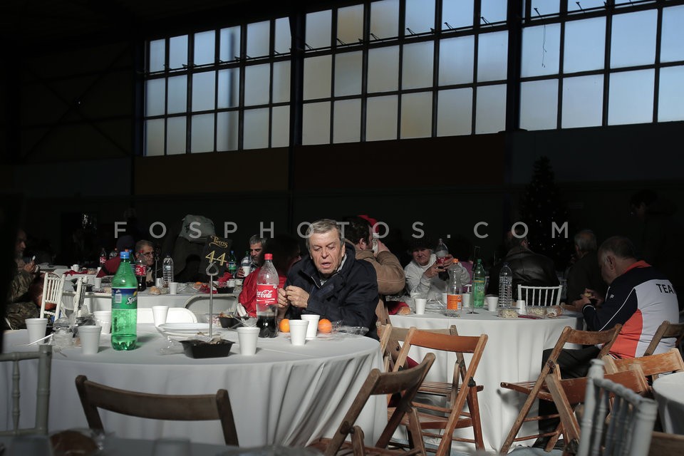 Christmas lunch to people in need / Χριστουγεννιάτικο γεύμα αλληλεγγύης