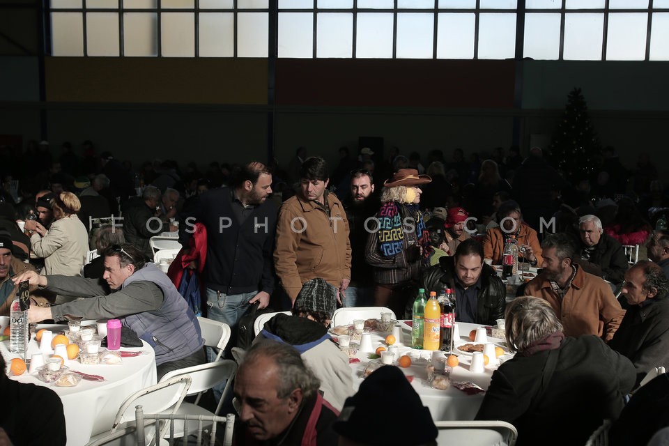 Christmas lunch to people in need / Χριστουγεννιάτικο γεύμα αλληλεγγύης