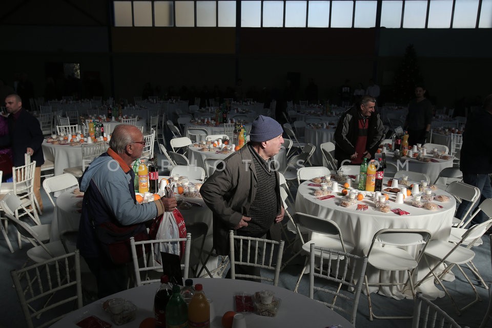 Christmas lunch to people in need / Χριστουγεννιάτικο γεύμα αλληλεγγύης