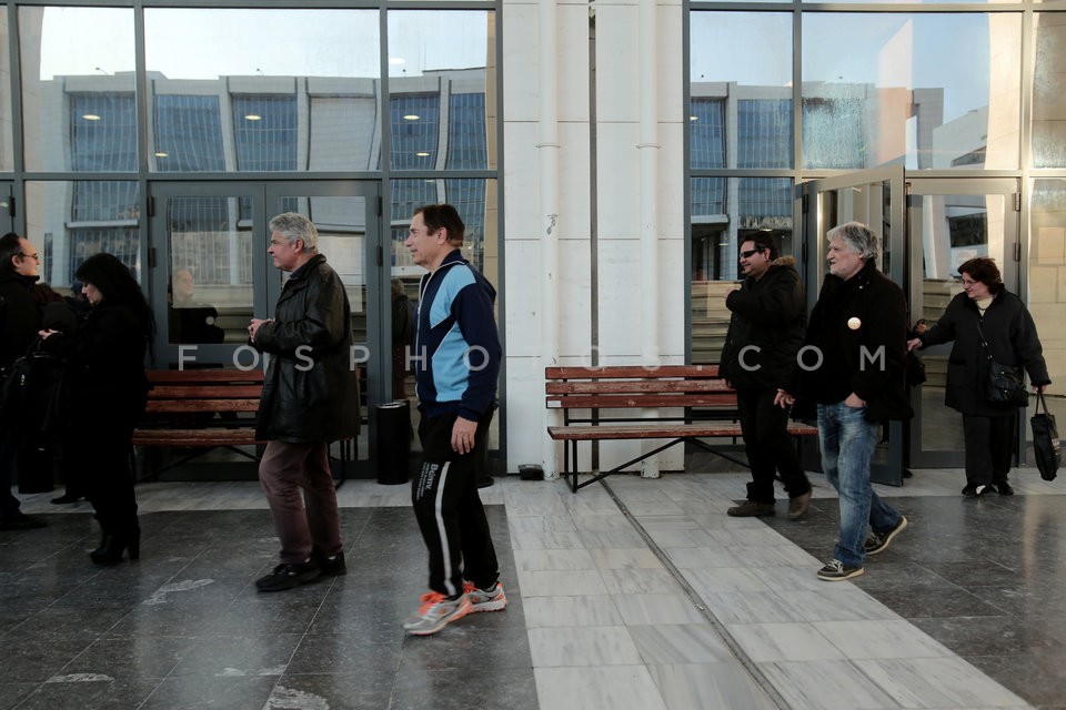 Citizens protest against home auctions  / Συγκέντρωση ενάντια στους πλειστηριασμούς κατοικιών