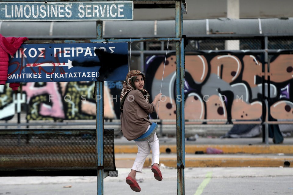 Refugee camp at Helliniko airport / Πρόσφυγες και μετανάστες στο Ελληνικό