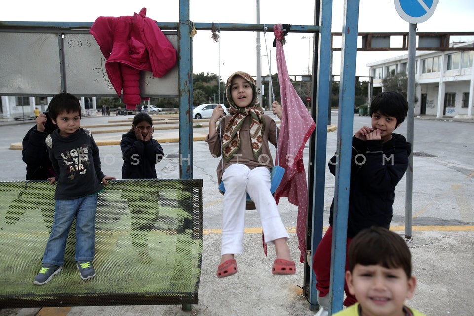 Refugee camp at Helliniko airport / Πρόσφυγες και μετανάστες στο Ελληνικό