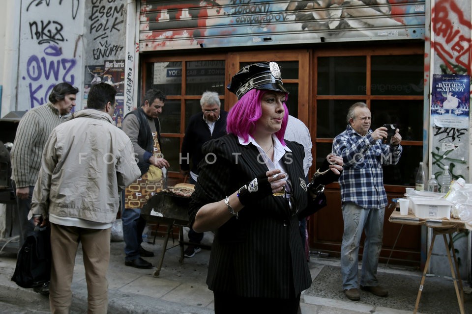 Tsiknopempti in central Athens / Τσικνοπέμπτη στο κέντρο της Αθήνας