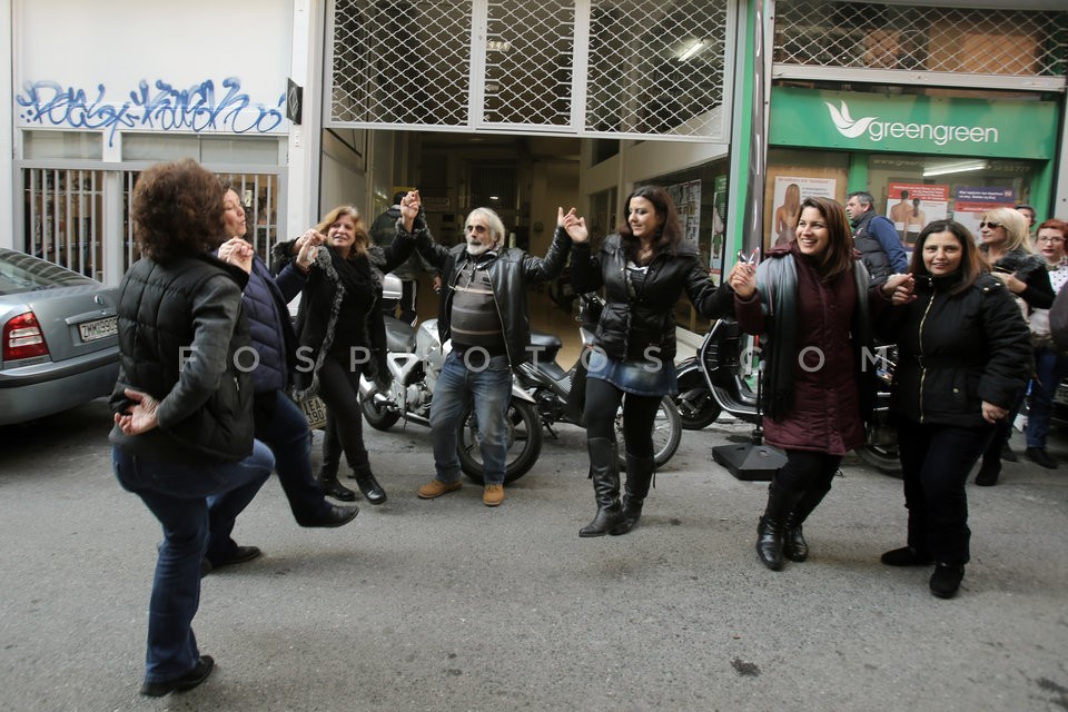 Tsiknopempti in central Athens / Τσικνοπέμπτη στο κέντρο της Αθήνας