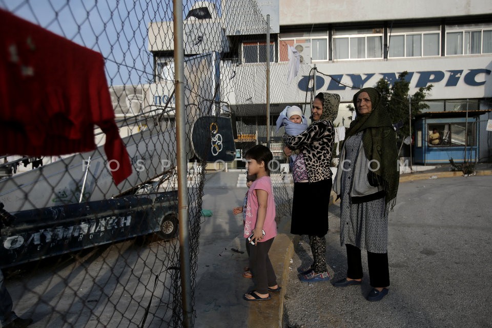 Protest rally at the refugee camp at Hellenikon airport / Συγκέντρωση στο κέντρο φιλοξενίας προσφύγων στο Ελληνικό