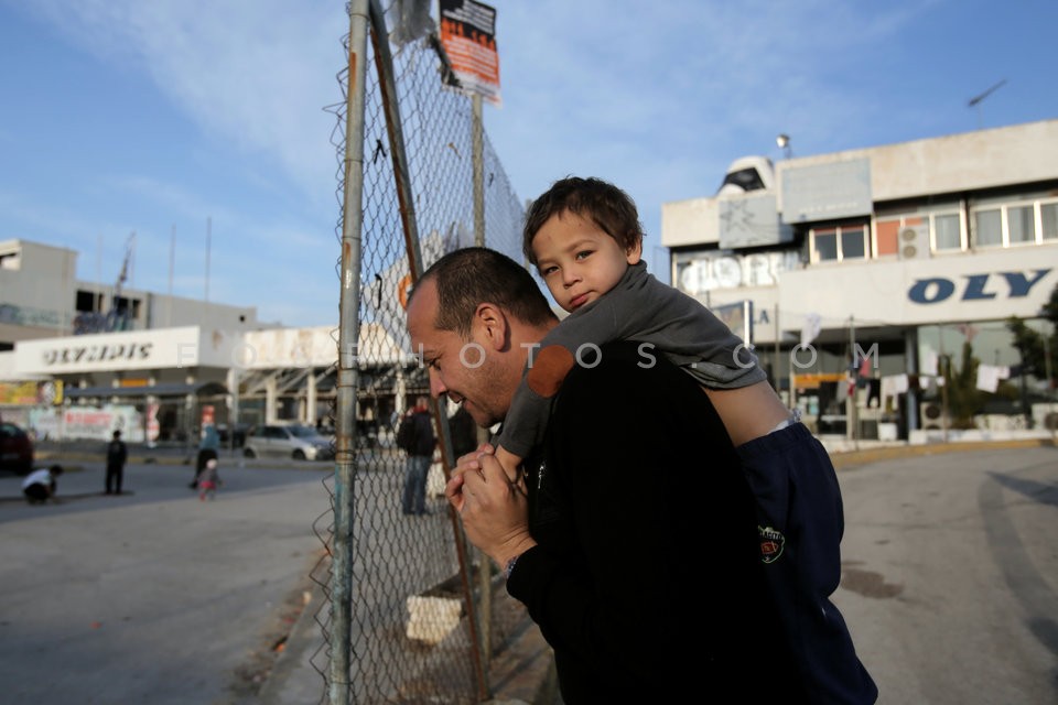 Protest rally at the refugee camp at Hellenikon airport / Συγκέντρωση στο κέντρο φιλοξενίας προσφύγων στο Ελληνικό