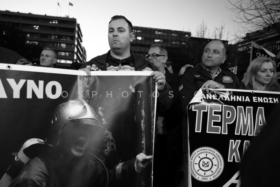 Security forces officers protest austerity  / Συγκέντρωση διαμαρτυρίας ενστόλων