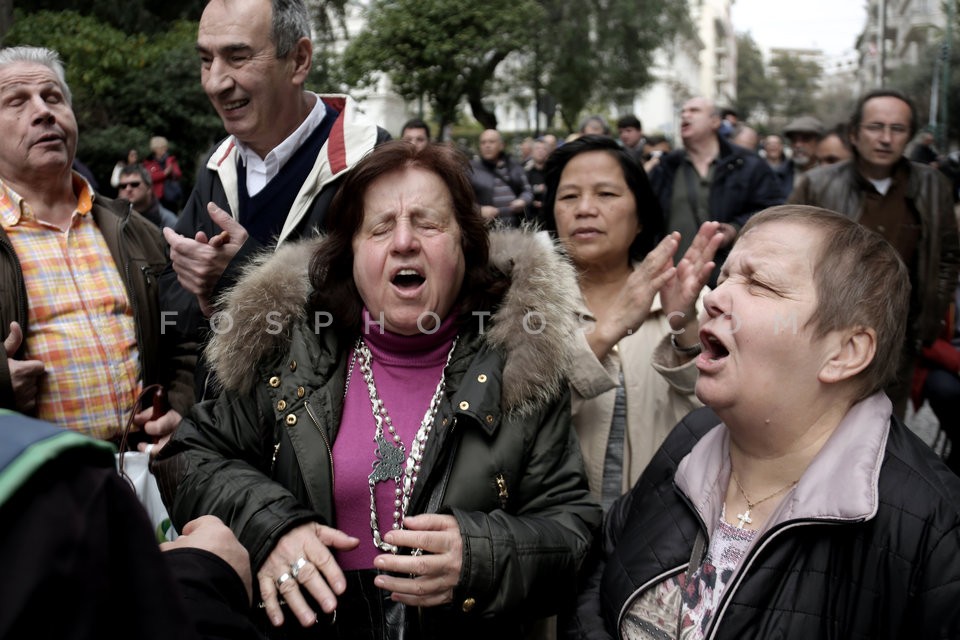 Blind peopole in protest rally at Maximos mansion / Συγκέντρωση  διαμαρτυρίας τυφλών στο Μαξίμου