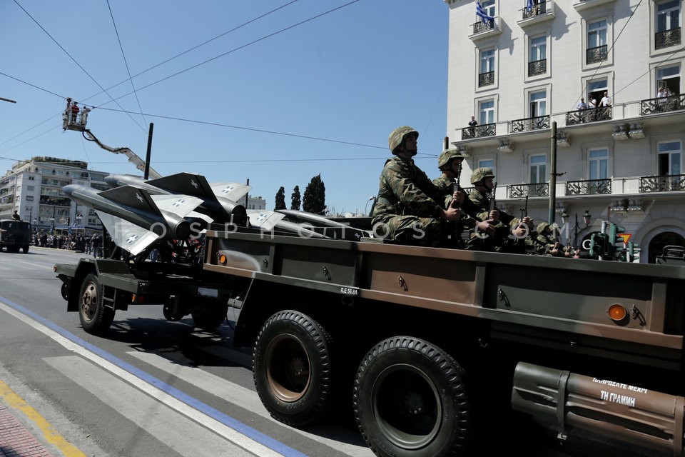 Military parade in Athens  / Στρατιωτική παρέλαση στην Αθήνα