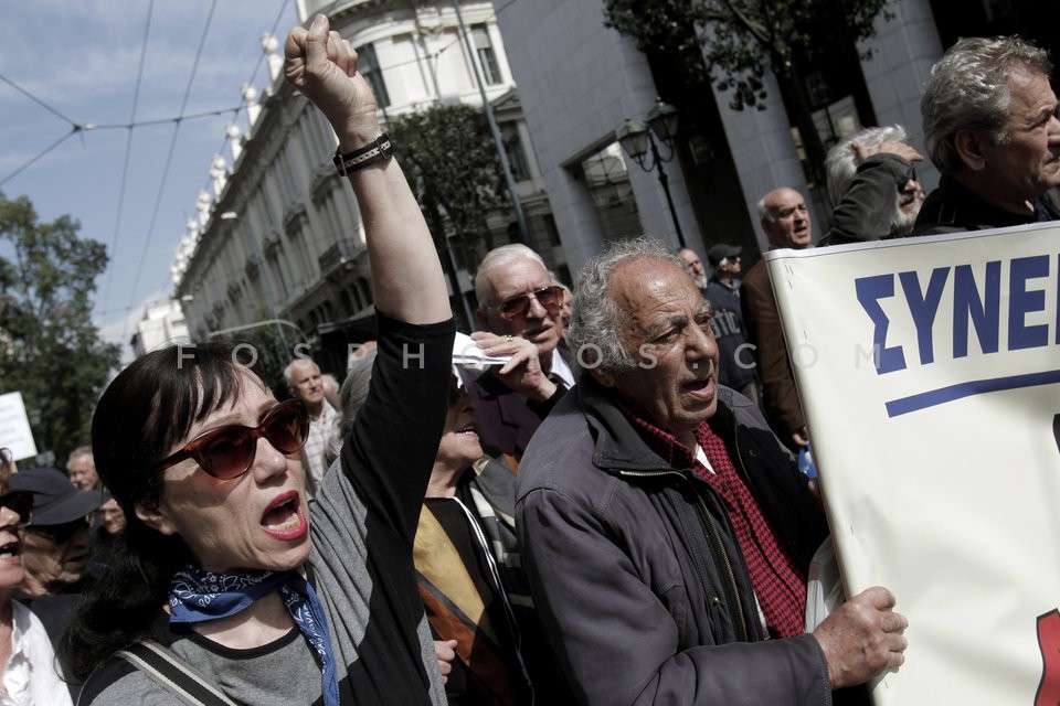 Paensioners protest in Athens / Συγκέντρωση διαμαρτυρίας συνταξιούχων