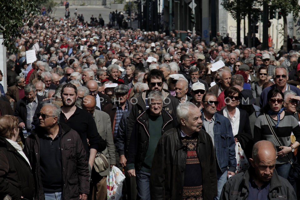 Paensioners protest in Athens / Συγκέντρωση διαμαρτυρίας συνταξιούχων