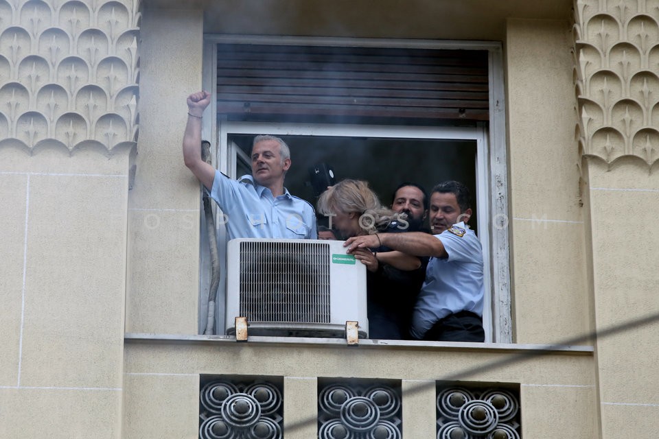 Greek police officers demonstrate in Athens / Πορεία διαμαρτυρίας ένστολων