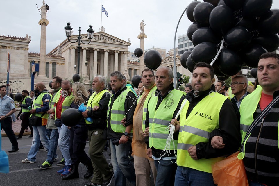 Greek police officers demonstrate in Athens / Πορεία διαμαρτυρίας ένστολων