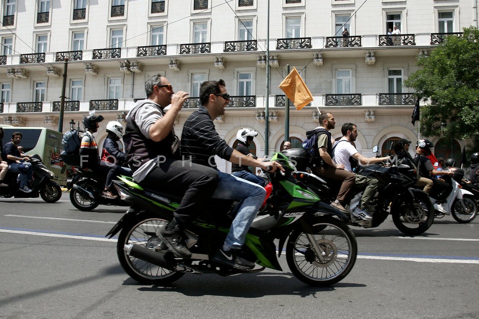 Motorized march in central Athens  / Συγκέντρωση-μοτοπορεία στο κέντρο της Αθήνας