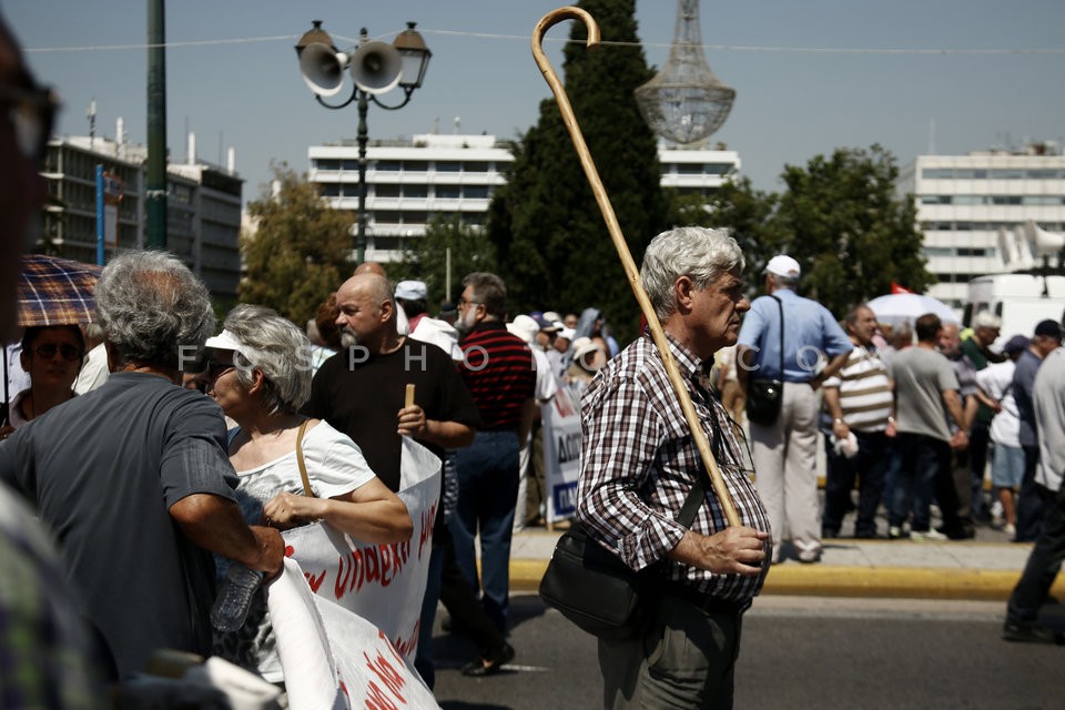 Pensioners march against austerity in Athens / Συλλαλητήριο συνταξιούχων στην Αθήνα