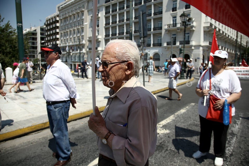 Pensioners march against austerity in Athens / Συλλαλητήριο συνταξιούχων στην Αθήνα