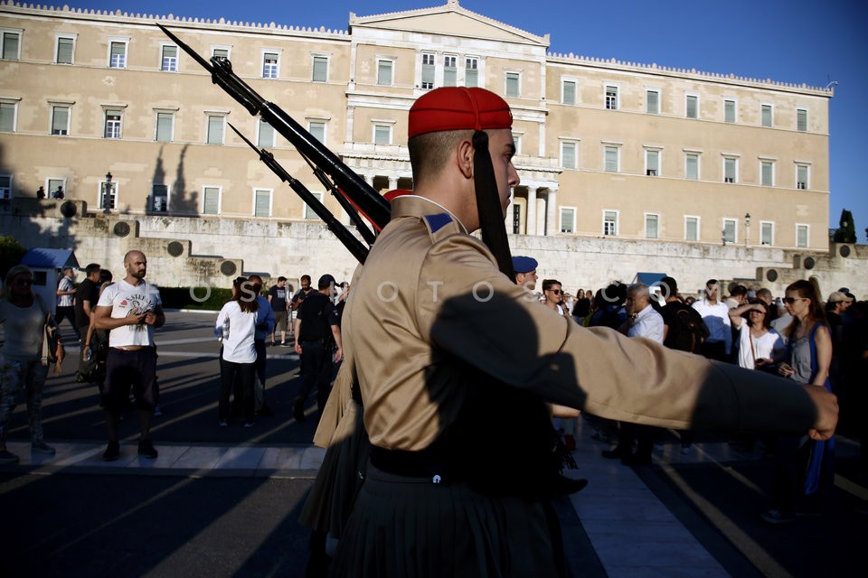 “Resign” movement / Συγκέντρωση των «Παραιτηθείτε»