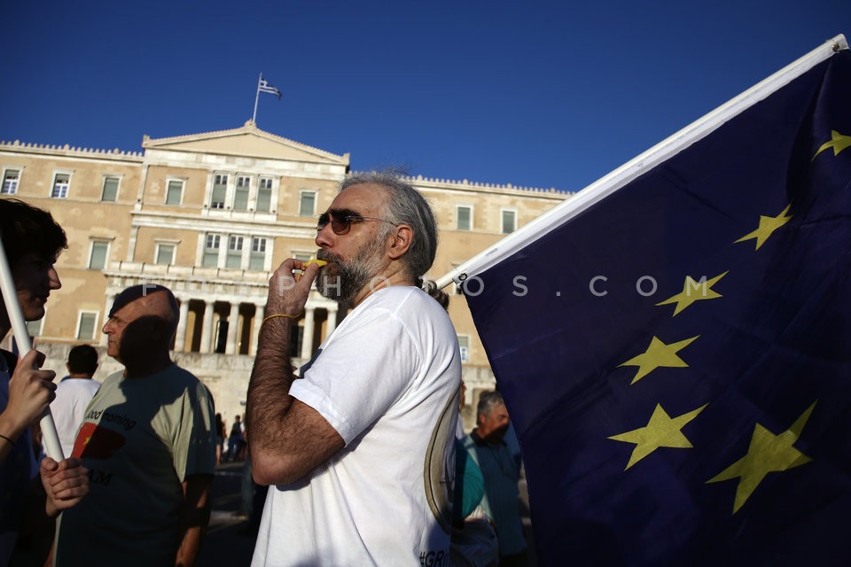 “Resign” movement / Συγκέντρωση των «Παραιτηθείτε»