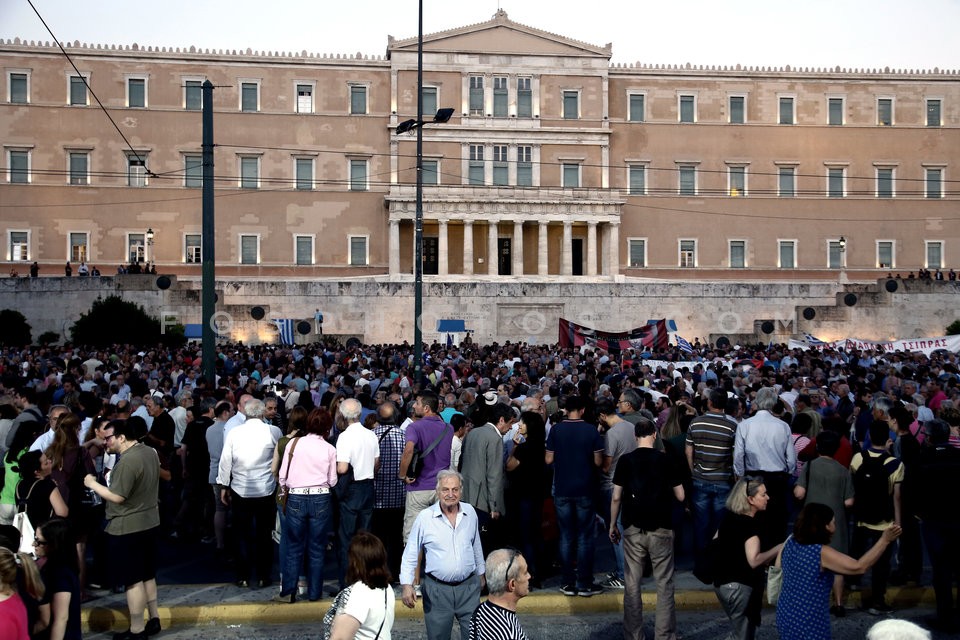 “Resign” movement / Συγκέντρωση των «Παραιτηθείτε»