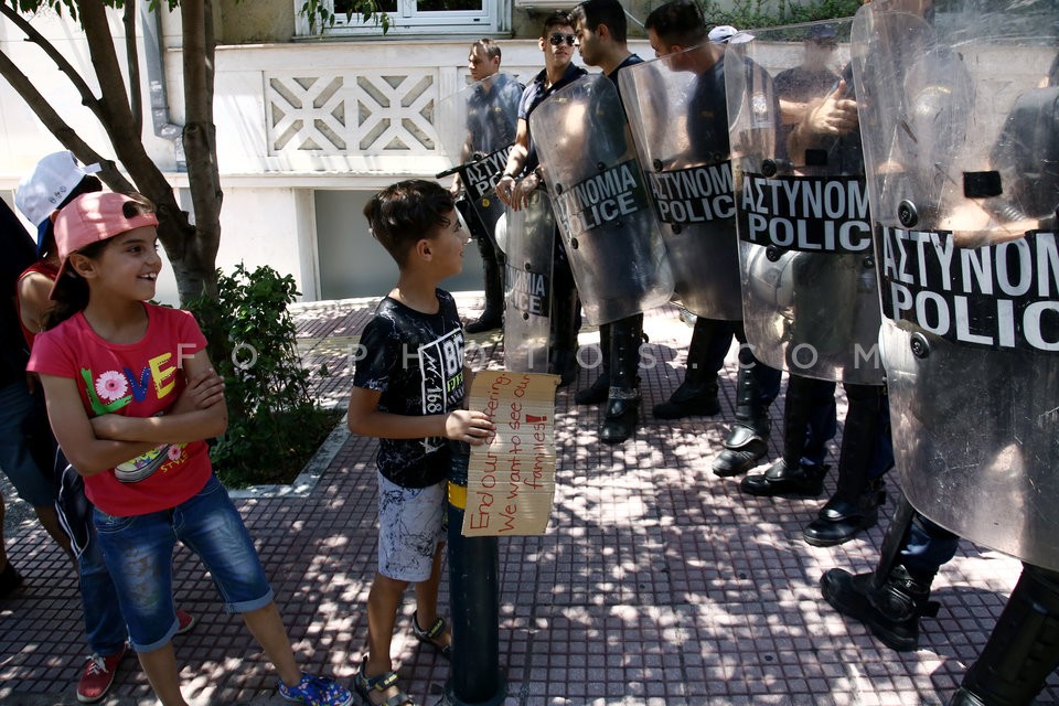 Protest rally at the German embassy  / Συγκέντρωση διαμαρτυρίας στην Γερμανική πρεσβεία