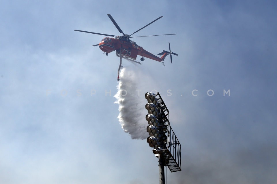 Fire in Kesariani south suburb of Athens  /  Πυρκαγιά στην Καισαριανή