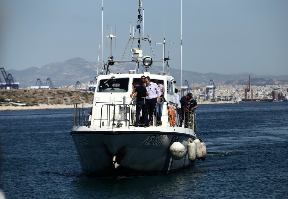 Oil pollution in the Saronic Gulf / Ρύπανση στο Σαρωνικό μετά τη βύθιση δεξαμενοπλοίου