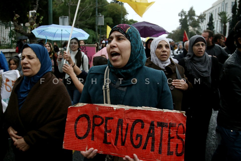 Syrian refugees protest at the German embassy / Διαμαρτυρία προσφύγων στην Γερμανική πρεσβεία