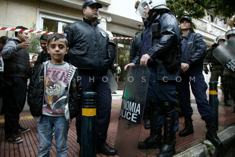 Syrian refugees protest at the German embassy / Διαμαρτυρία προσφύγων στην Γερμανική πρεσβεία