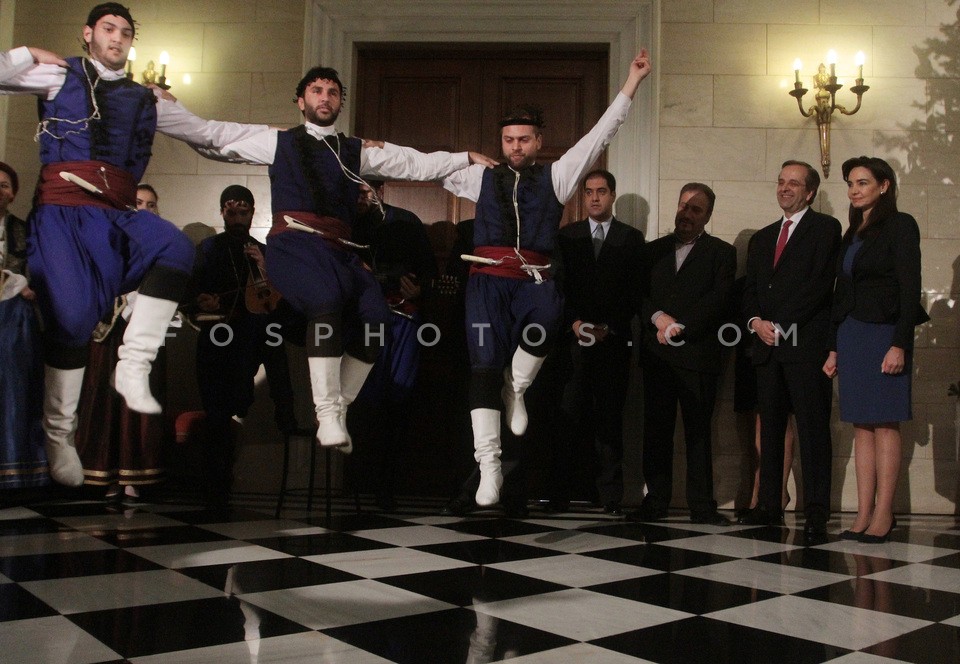 Christmas carols at the office of the Prime Minister  / Χριστουγεννιάτικα κάλαντα στο Μαξίμου