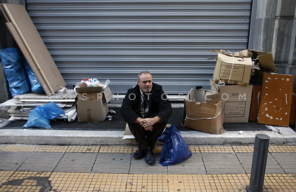 Increase in unemployment in Greece  /  Αυξηση της ανεργίας στην Ελλάδα