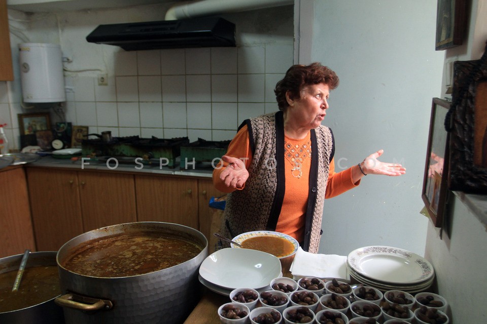 Agia Zoni soup kitchen  /  Συσσίτιο στην Αγία Ζώνη