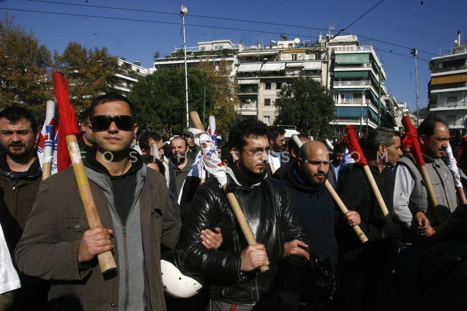 Gathering of PAME at court  /  Συγκέντρωση ΠΑΜΕ στην Ευελπίδων