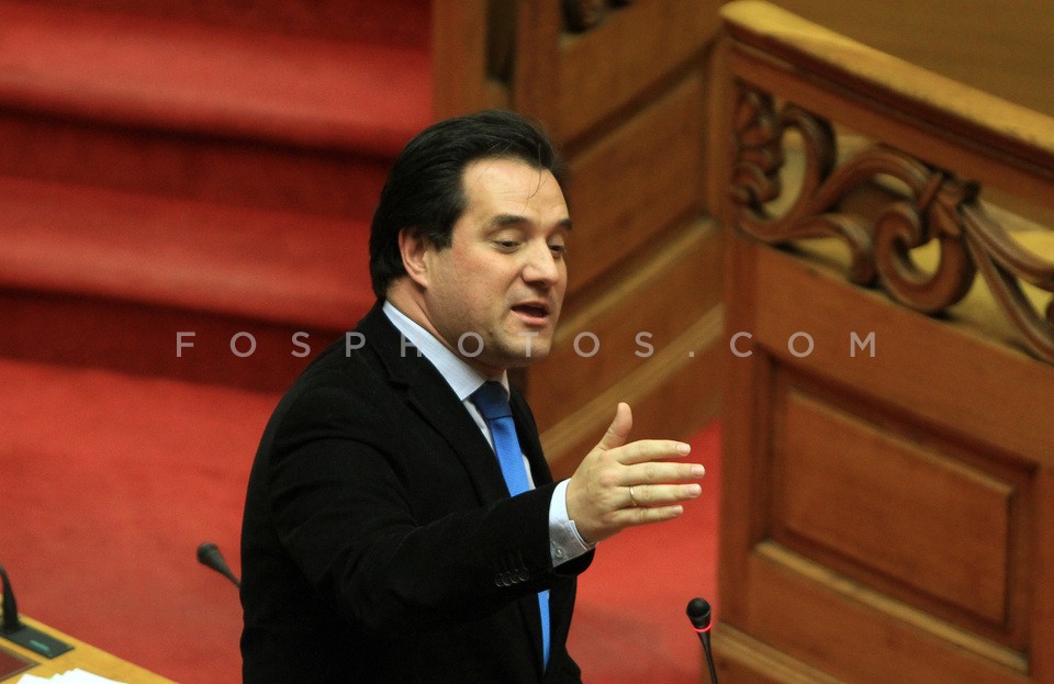 Plenary session at Parliament  /  Συζήτηση στην ολομέλεια της Βουλής